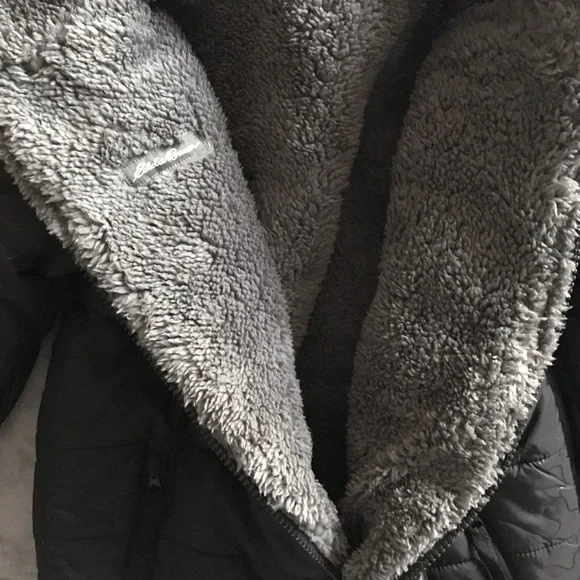 NWT Eddie Bauer Youth Boys Reversible Hooded Puffer Fleece Black Gray Jacket S